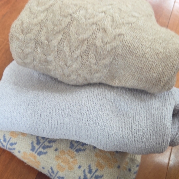 Floral Patterned Cardigan and Blessed Sweater bundle 3 Set - Picture 9 of 9